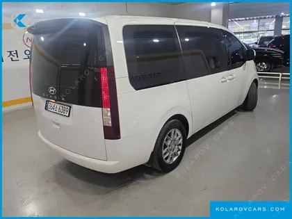 HYUNDAI STARIA TOURER 9-SEATER