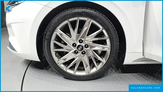 HYUNDAI GRANDEUR 2.5