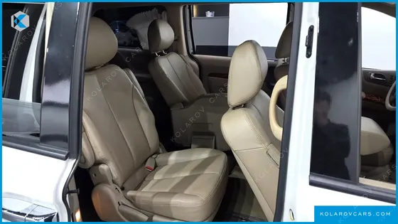 KIA CARNIVAL GRAND CARNIVAL HI LIMOUSINE GLX