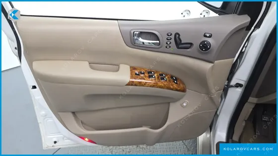KIA CARNIVAL GRAND CARNIVAL HI LIMOUSINE GLX
