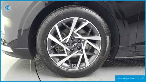 HYUNDAI GRANDEUR 2,5 GASOLINE 2WD