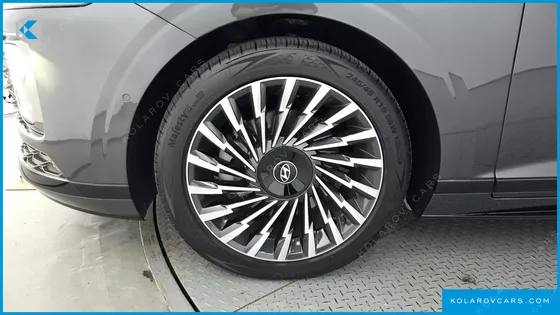 HYUNDAI GRANDEUR 2,5 GASOLINE 2WD