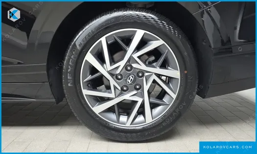 HYUNDAI GRANDEUR 2,5 GASOLINE 2WD