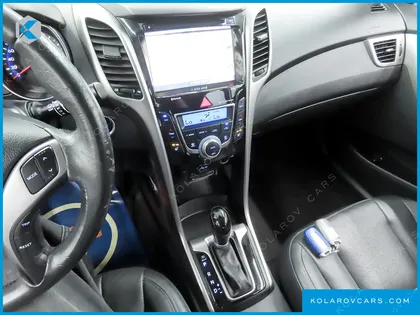 HYUNDAI I30 DIESEL 1.6 VGT UNIQUE