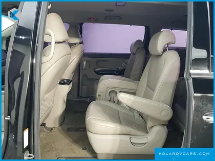KIA CARNIVAL 11-SEATER PRESTIGE