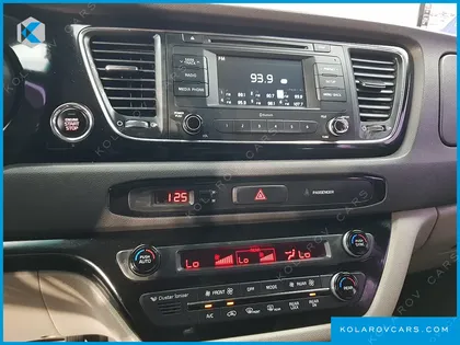 KIA CARNIVAL 11-SEATER PRESTIGE