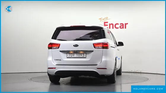KIA CARNIVAL 11-SEATER PRESTIGE