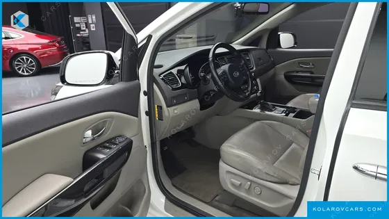 KIA CARNIVAL 11-SEATER PRESTIGE