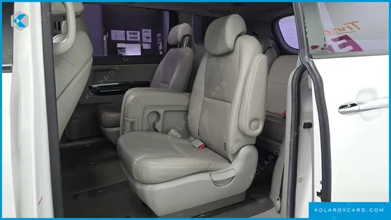KIA CARNIVAL 11-SEATER PRESTIGE