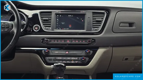 KIA CARNIVAL 11-SEATER PRESTIGE