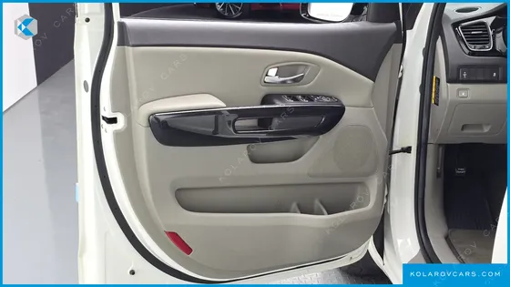 KIA CARNIVAL 11-SEATER PRESTIGE