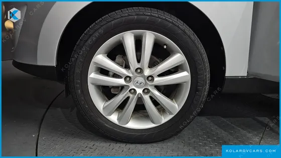 HYUNDAI TUCSON DIESEL 2WD LX20