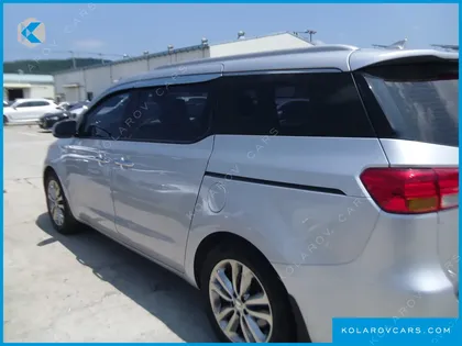 KIA CARNIVAL 9-SEATER PRESTIGE
