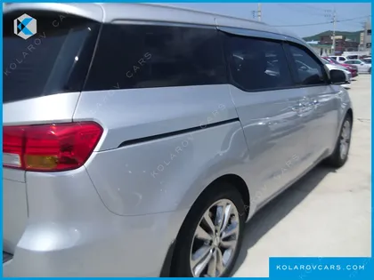 KIA CARNIVAL 9-SEATER PRESTIGE