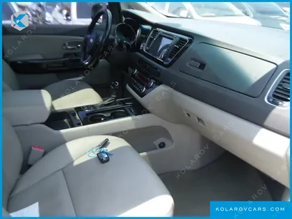 KIA CARNIVAL 9-SEATER PRESTIGE