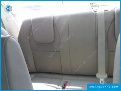 KIA CARNIVAL 9-SEATER PRESTIGE