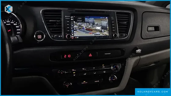 KIA CARNIVAL 9-SEATER LUXURY