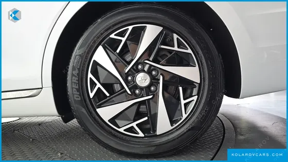 HYUNDAI GRANDEUR LE BLANC