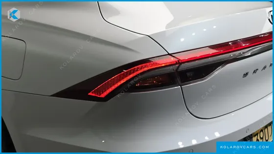 HYUNDAI GRANDEUR LE BLANC