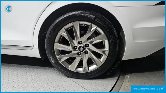 HYUNDAI GRANDEUR CALLIGRAPHY