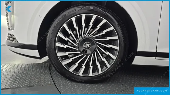 HYUNDAI GRANDEUR CALLIGRAPHY