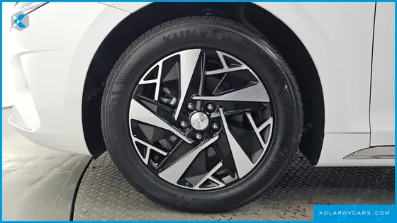 HYUNDAI GRANDEUR LE BLANC