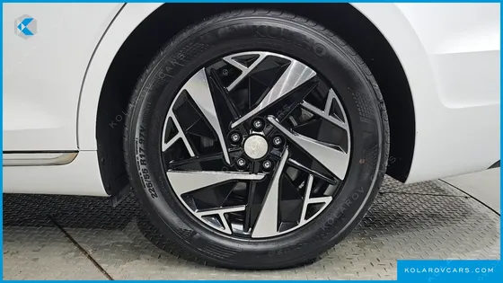 HYUNDAI GRANDEUR LE BLANC