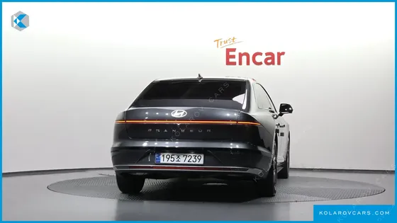 HYUNDAI GRANDEUR PREMIUM