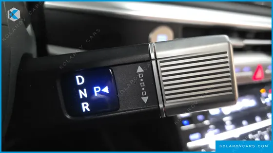 HYUNDAI GRANDEUR PREMIUM