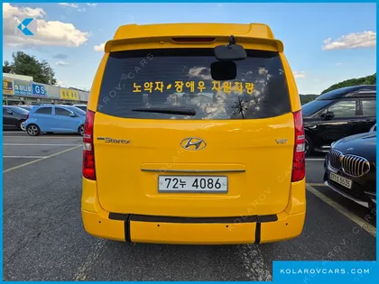 HYUNDAI STAREX WHEELCHAIR LIFT/SLOPE