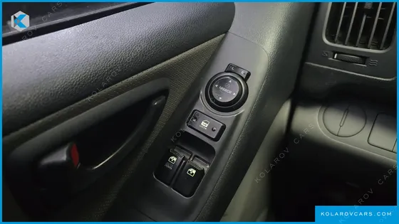 HYUNDAI STAREX 3-SEATER VAN