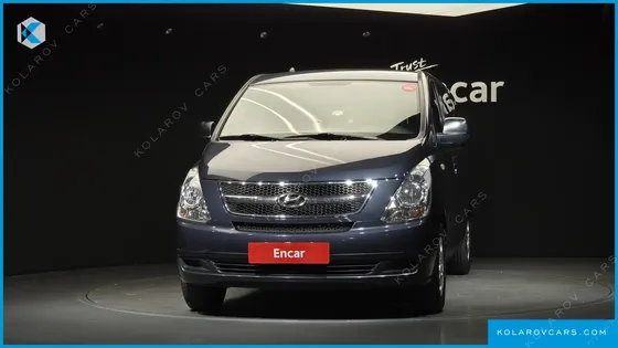 HYUNDAI STAREX 5-SEATER VAN