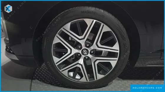 HYUNDAI GRANDEUR EXCLUSIVE
