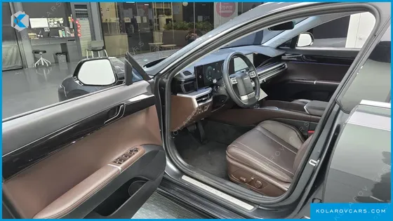 HYUNDAI GRANDEUR PREMIUM