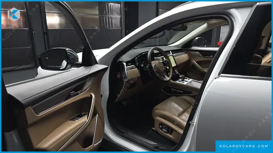 JAGUAR F-PACE P 250 SE