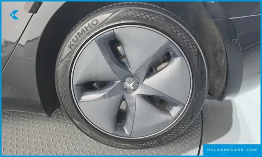 TESLA MODEL 3 LONG RANGE AWD