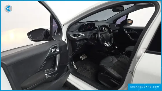 PEUGEOT 2008 1.6 E-HDI FELINE L