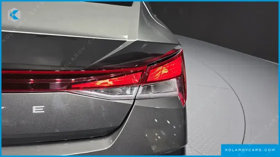 HYUNDAI ELANTRA (AVANTE) MODERN