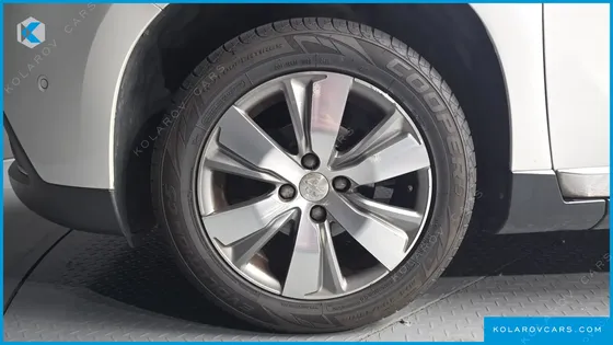 PEUGEOT 2008 1.6 E-HDI FELINE L