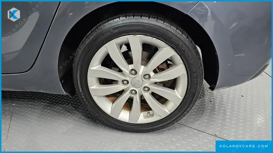 KIA CARENS 2.0 LPI PRESTIGE