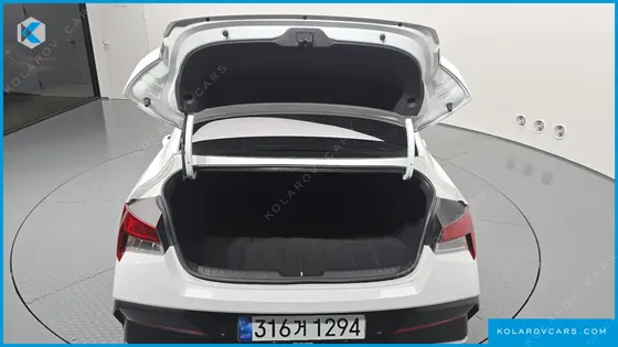 HYUNDAI ELANTRA (AVANTE) SMART