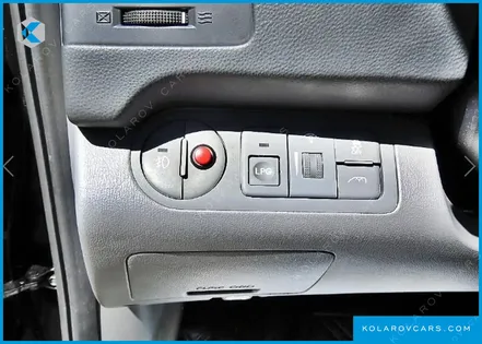 HYUNDAI STAREX 12-SEATER LPI