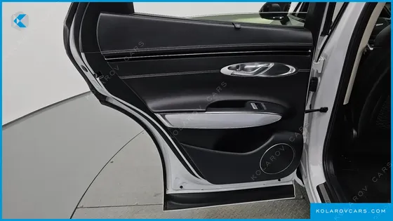 GENESIS GV70 E-AWD