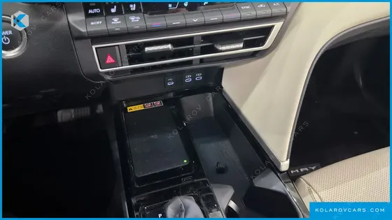 TOYOTA CAMRY 2.5 XLE HYBRID