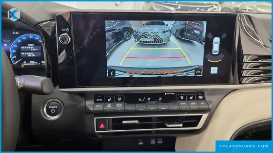 TOYOTA CAMRY 2.5 XLE HYBRID