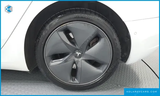 TESLA MODEL 3 LONG RANGE AWD