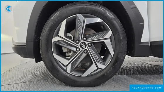 HYUNDAI TUCSON GASOLINE 1.6 TURBO 2WD
