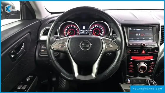 KGM - SSANGYONG TIVOLI LX 2WD