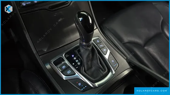 HYUNDAI GRANDEUR HG300 EXCLUSIVE COLLECTION