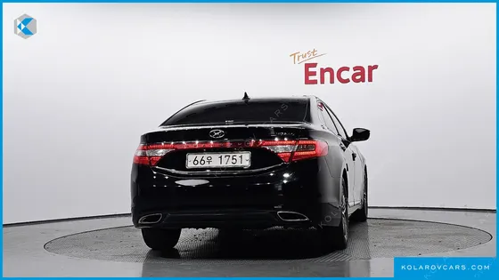 HYUNDAI GRANDEUR HG240 MODERN